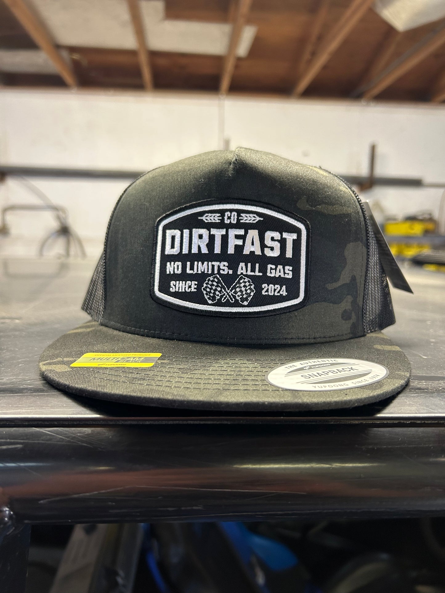 DIRTFAST Camouflage White Badge